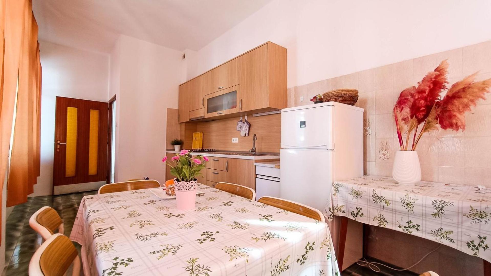 Apartments Ines - 15 Meters From The Beach Проманья Экстерьер фото